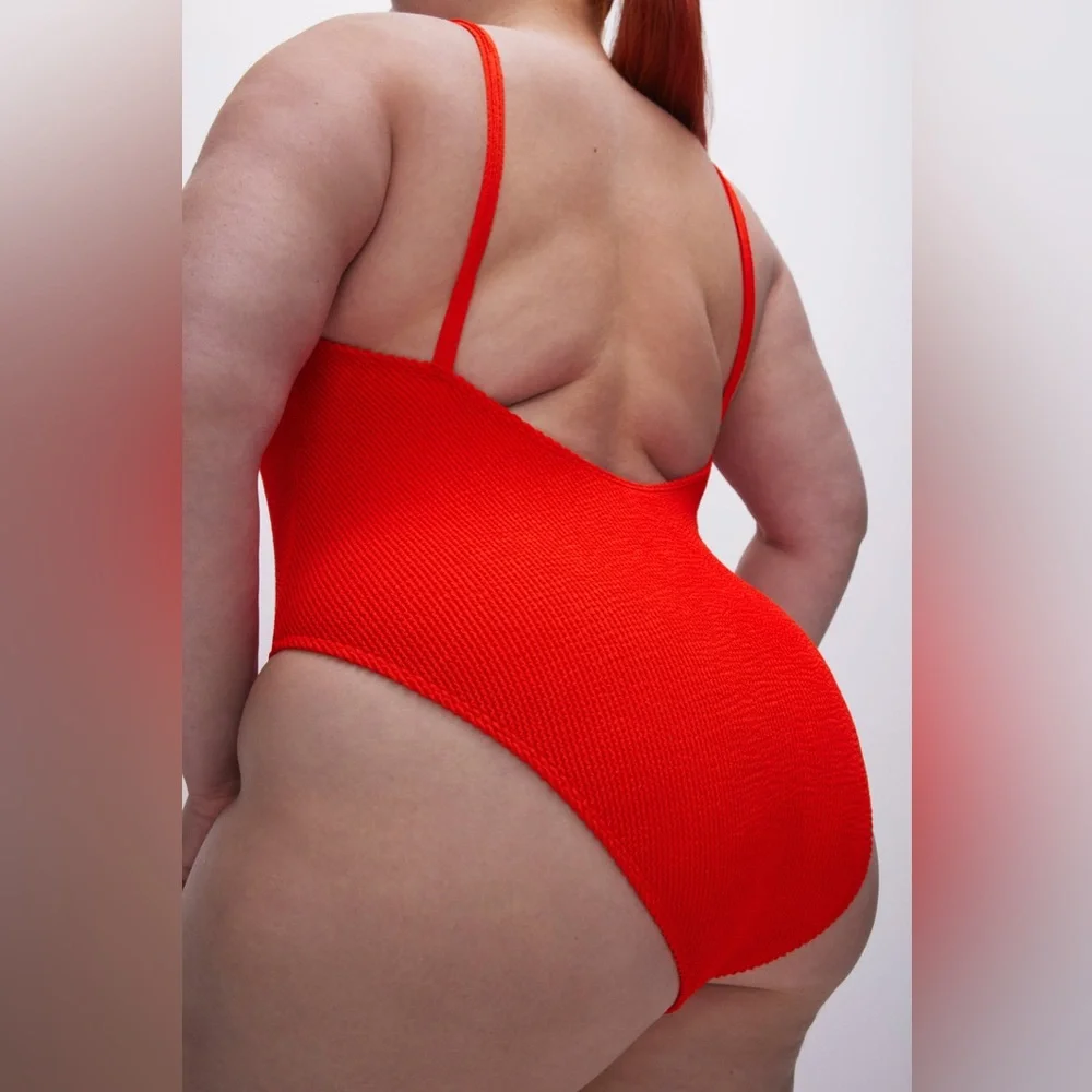 GOOD AMERICAN Always Fits ONE piece Swimsuit RED NWT - Picture 2 of 9